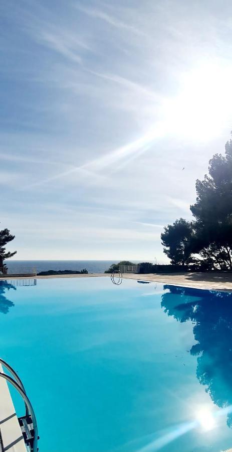 Superbe Appartement Dans Cadre D'Exception - Piscine, Plage Et Tennis Prive Бандоль Экстерьер фото